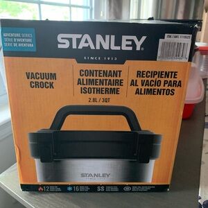 Stanley adventure series vacuum crock brand new
